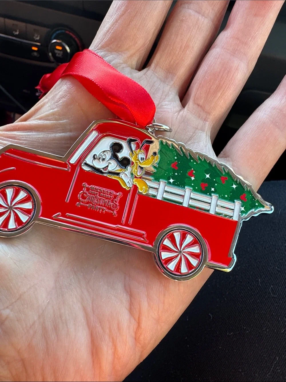 Disney very merry Christmas Truck Ornament Mickey & Pluto and Christmas Tree